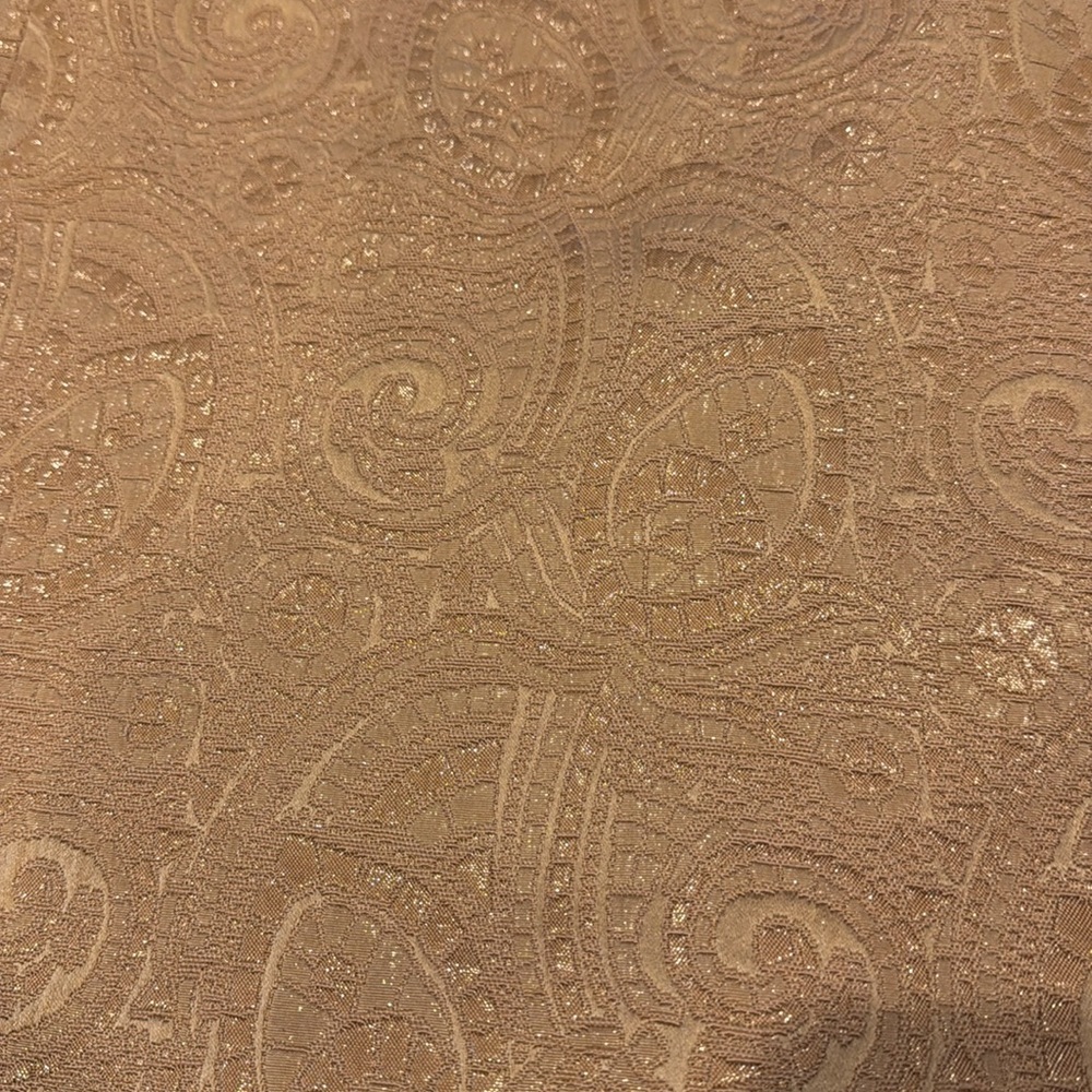 Banana Republic NWOT Pencil lined Skirt, texture with Metallic fabric. - Picture 7 of 8